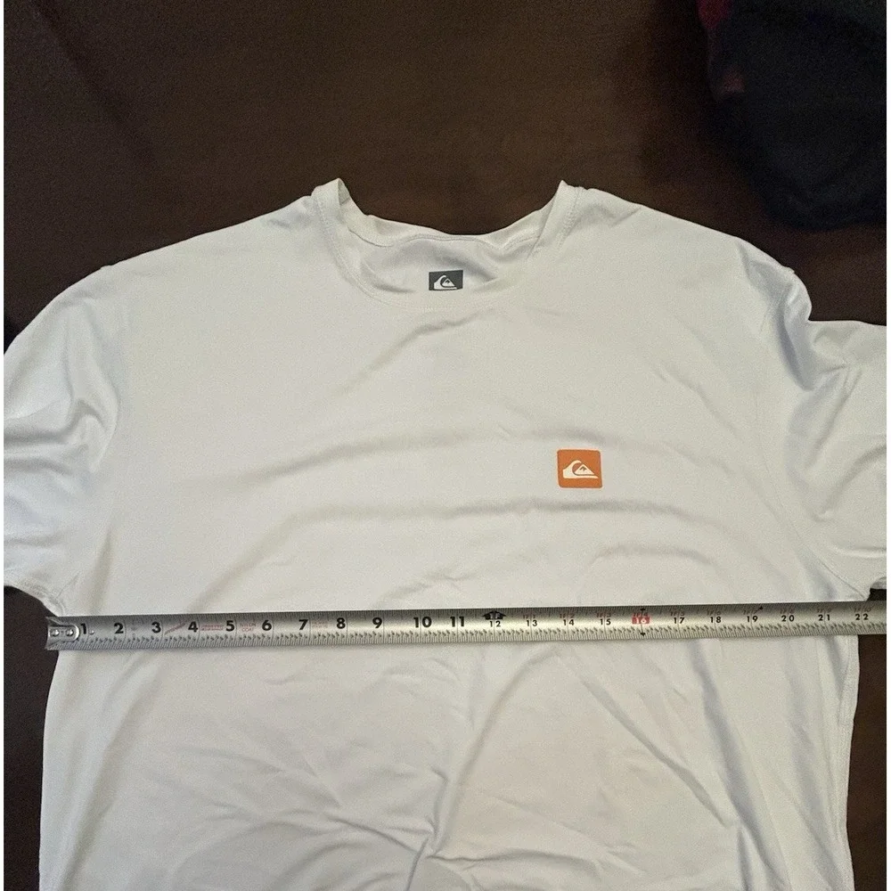 Quicksilver Men's Moisture-Wicking Shirt Size 2XL White Surfing Shirt Graphic T - Picture 5 of 6